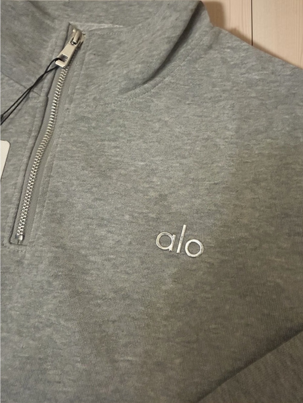 ALO Yoga Men’s Gray Quarter-Zip Sweatshirt - Picture 3 of 5